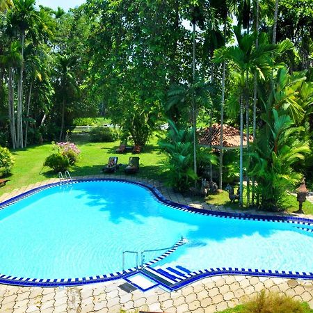 Ayubowan Swiss Lanka Bungalow Resort Бентота Екстер'єр фото