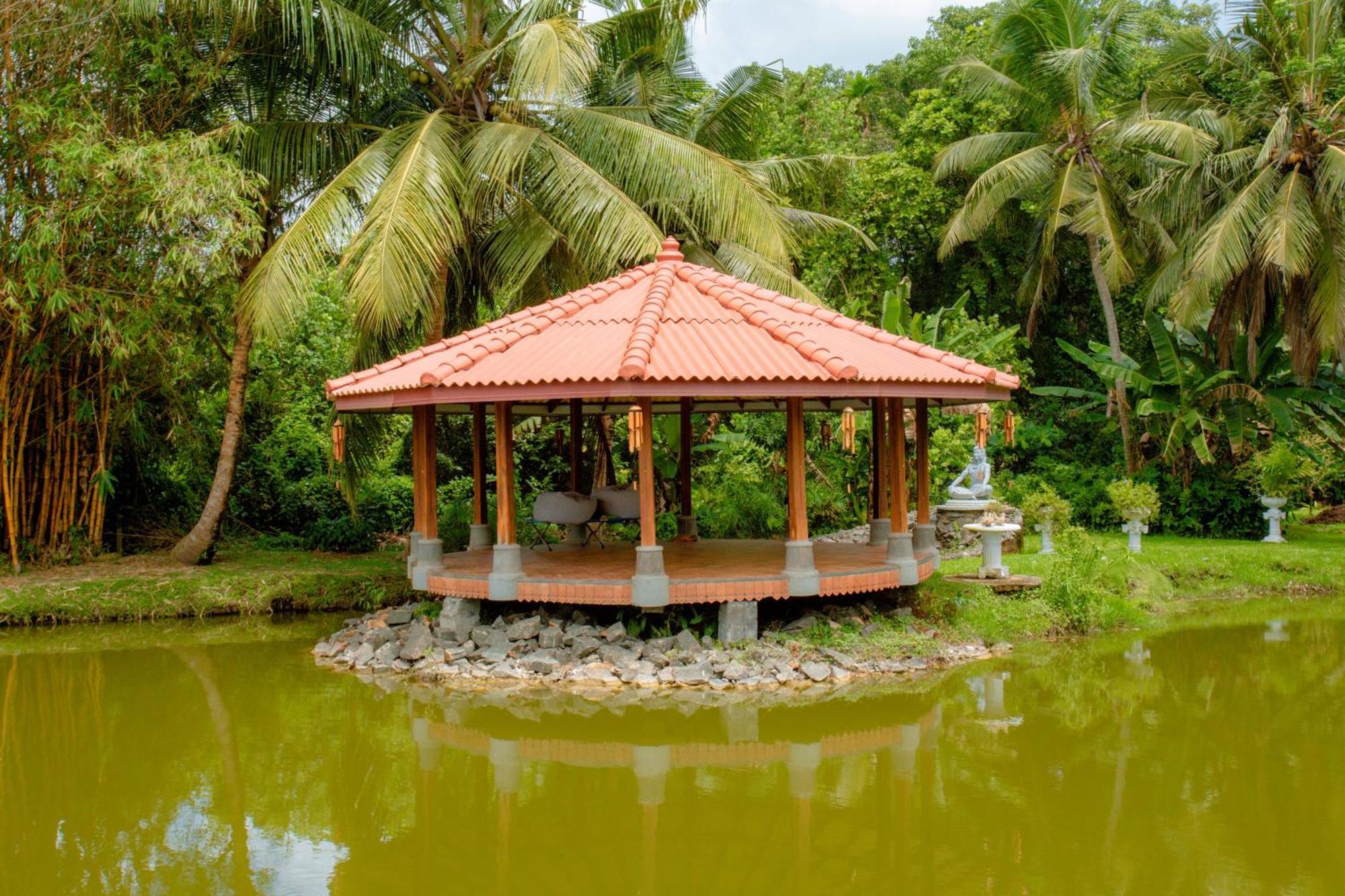 Ayubowan Swiss Lanka Bungalow Resort Бентота Екстер'єр фото