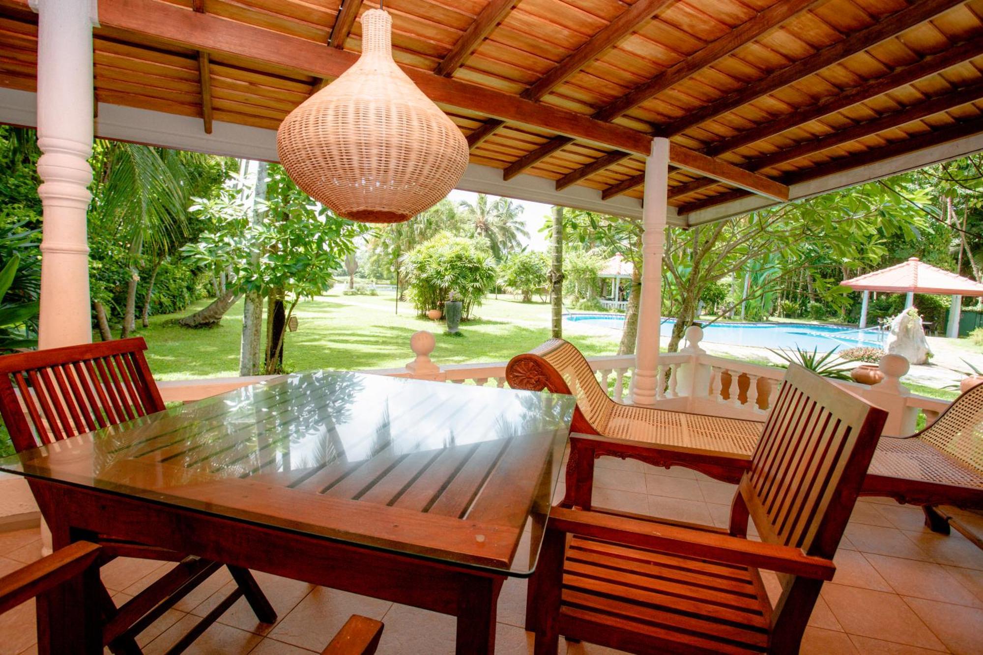 Ayubowan Swiss Lanka Bungalow Resort Бентота Екстер'єр фото