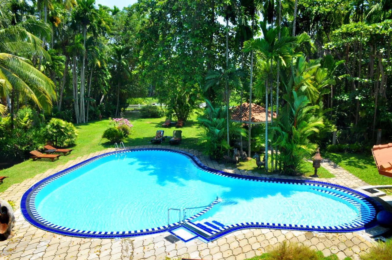 Ayubowan Swiss Lanka Bungalow Resort Бентота Екстер'єр фото