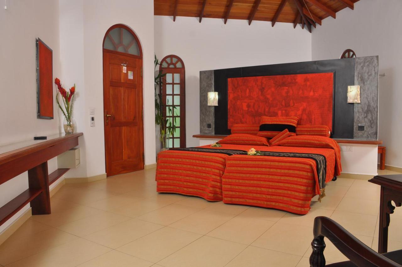 Ayubowan Swiss Lanka Bungalow Resort Бентота Екстер'єр фото